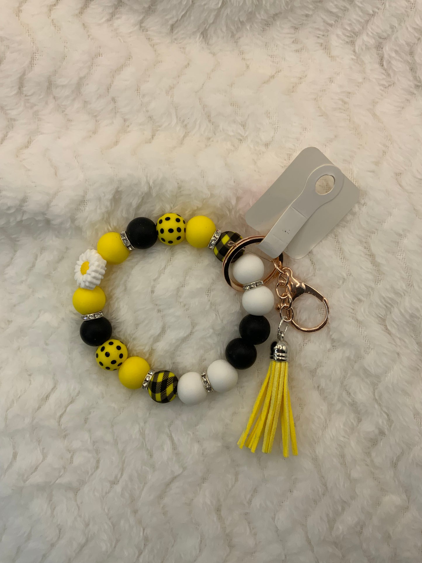 RTS {White Daisy Wristlet}