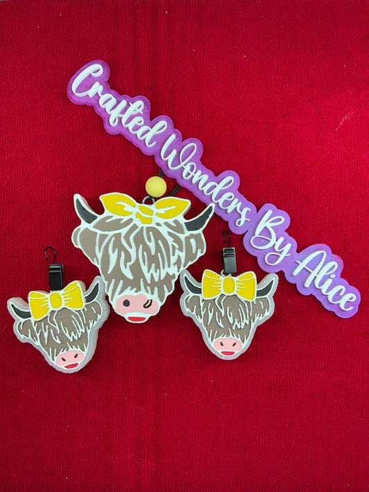 MTO {Highland Cow With Bow and With Vent Clips} Freshie